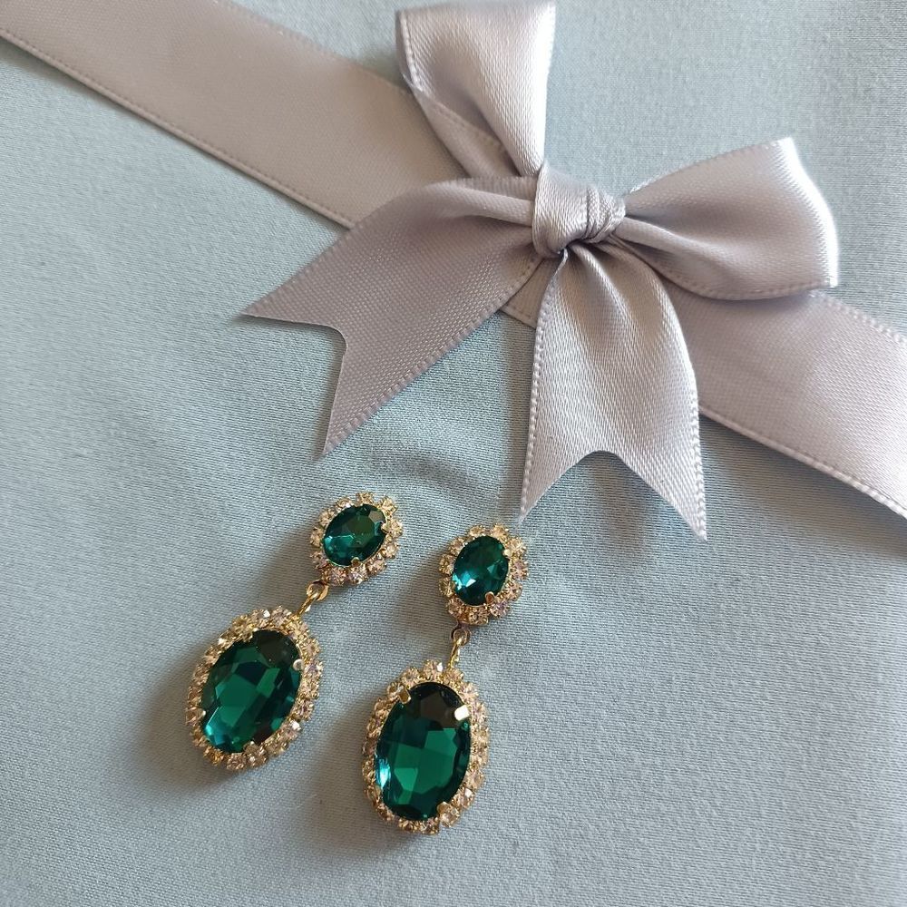 Swarovski Elements earrings